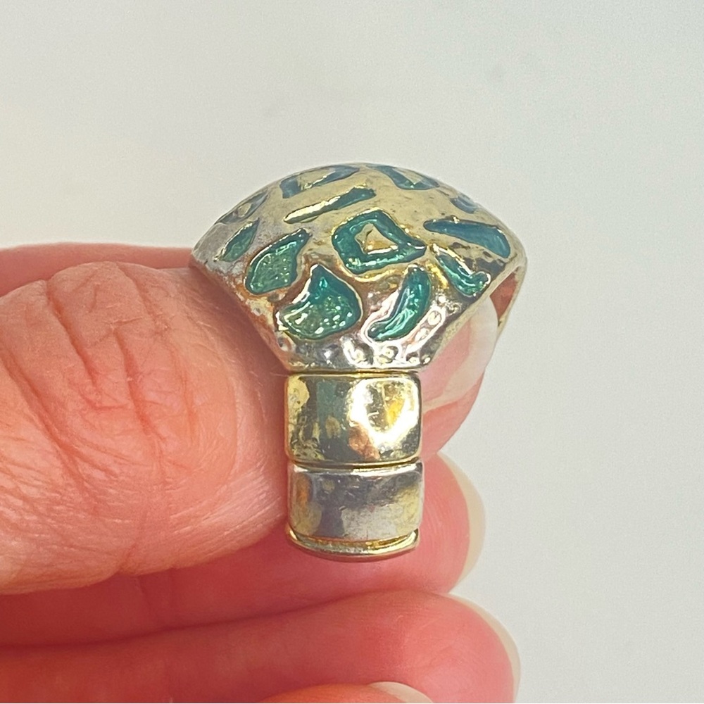 Vintage Green Enamel Gold Tone Textured Dome Expandable Stretch Statement‎ Ring - Picture 8 of 8